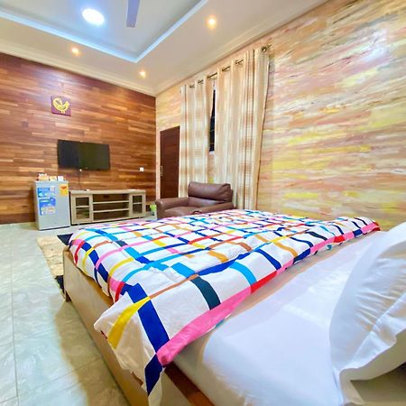 Bays Boutique Apartment Аккра Экстерьер фото