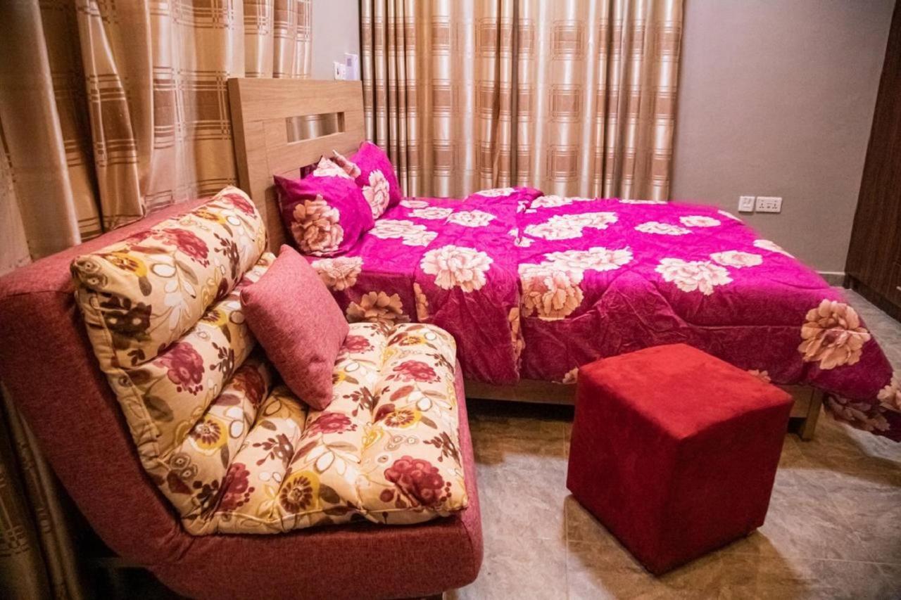 Bays Boutique Apartment Аккра Экстерьер фото