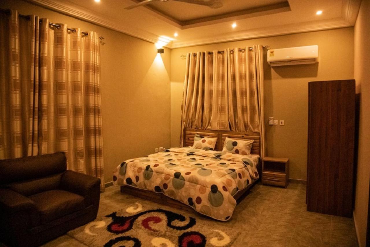 Bays Boutique Apartment Аккра Экстерьер фото