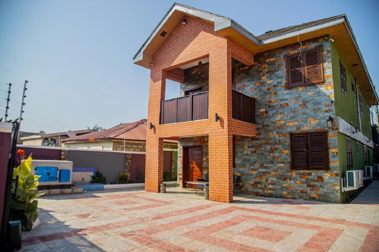 Bays Boutique Apartment Аккра Экстерьер фото