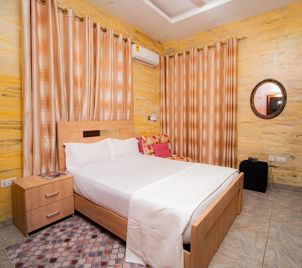 Bays Boutique Apartment Аккра Экстерьер фото