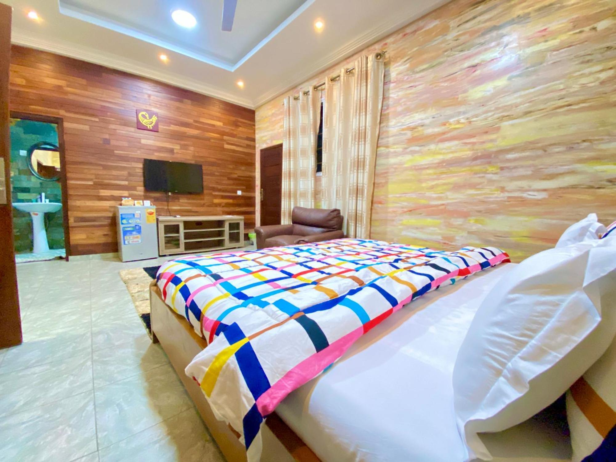 Bays Boutique Apartment Аккра Экстерьер фото