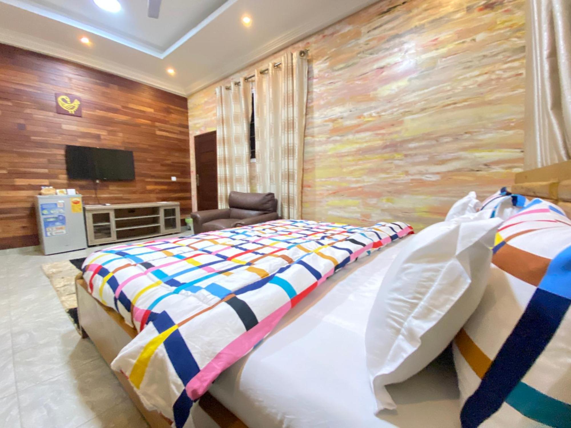 Bays Boutique Apartment Аккра Экстерьер фото