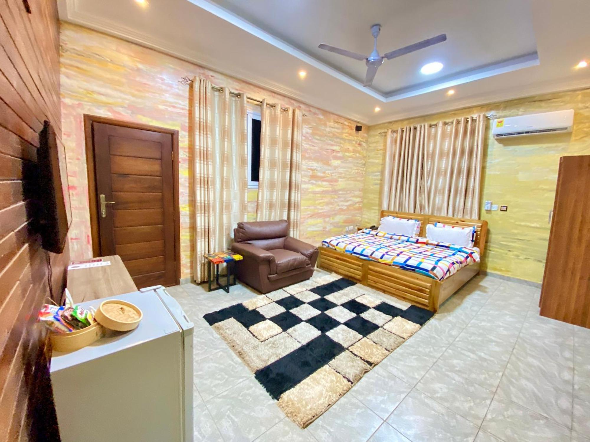Bays Boutique Apartment Аккра Экстерьер фото