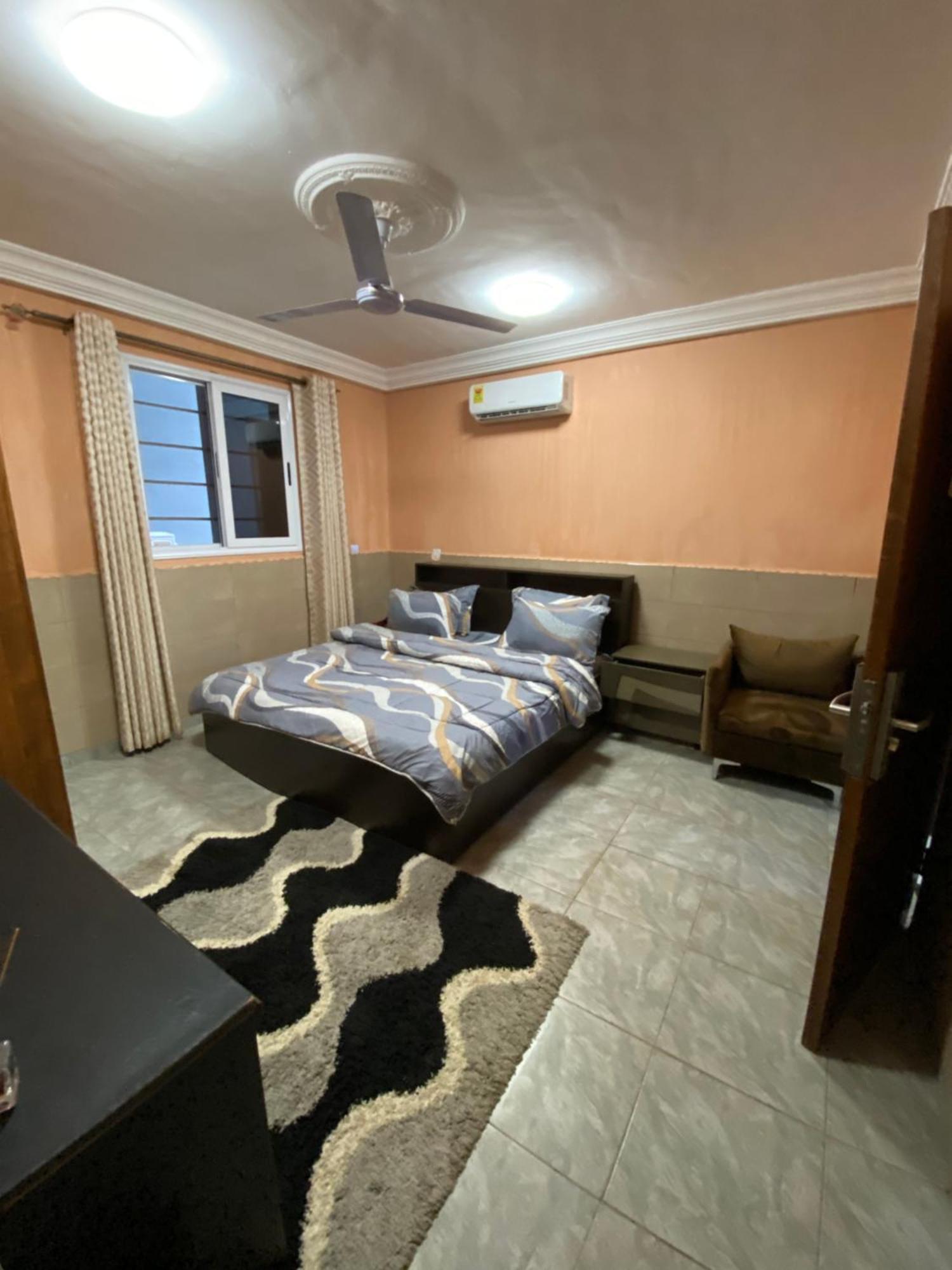 Bays Boutique Apartment Аккра Экстерьер фото
