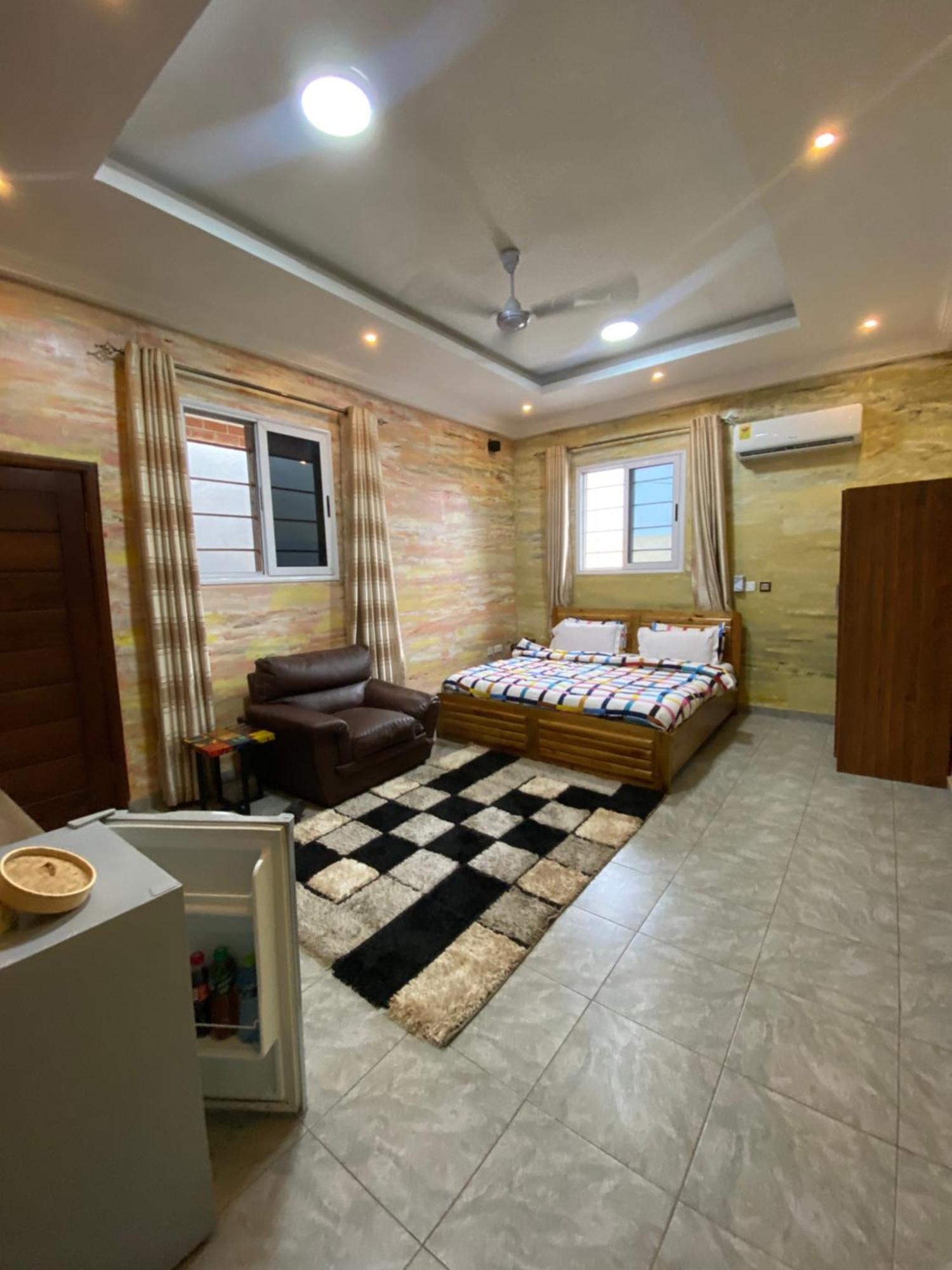 Bays Boutique Apartment Аккра Экстерьер фото