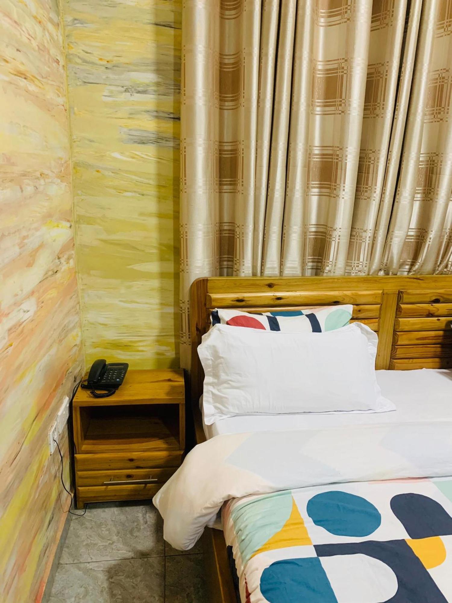 Bays Boutique Apartment Аккра Экстерьер фото